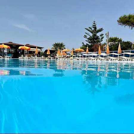 Miramare Small Village * Mondragone
